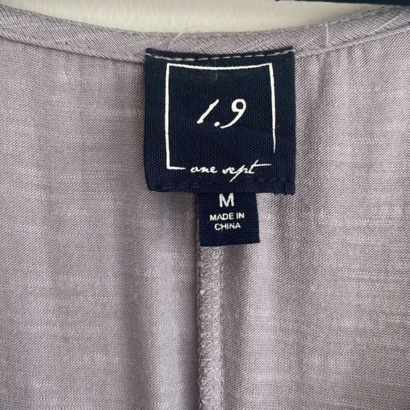 Top - Picture 2 of 4